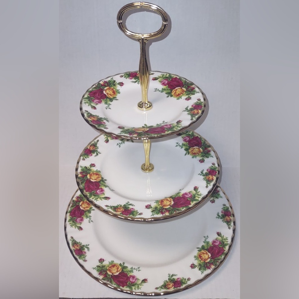 ROYAL ALBERT OLD COUNTRY ROSES 3-TIER CAKE STAND, NEW In BOX - Picture 2 of 2